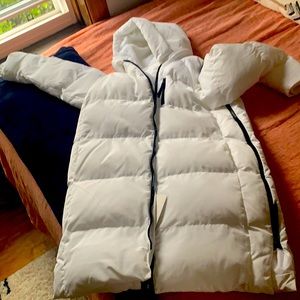 NWT! Amazing white puffy winter coat (Fabletics)